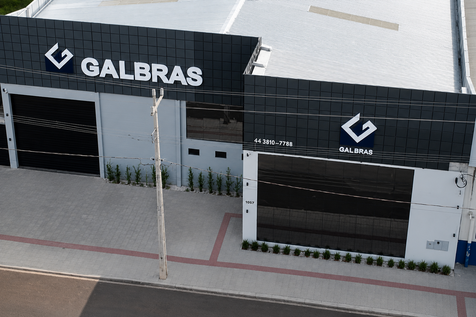 Fachada da sede da Galbras Telhas de Aço em Campo Mourão–PR